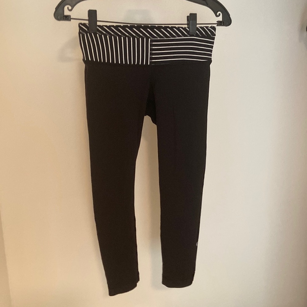 Lululemon Reversible Cropped Wunder Under